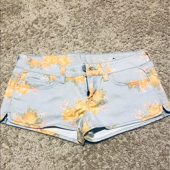 American Eagle Outfitters Pants - Floral shorts from American Eagle